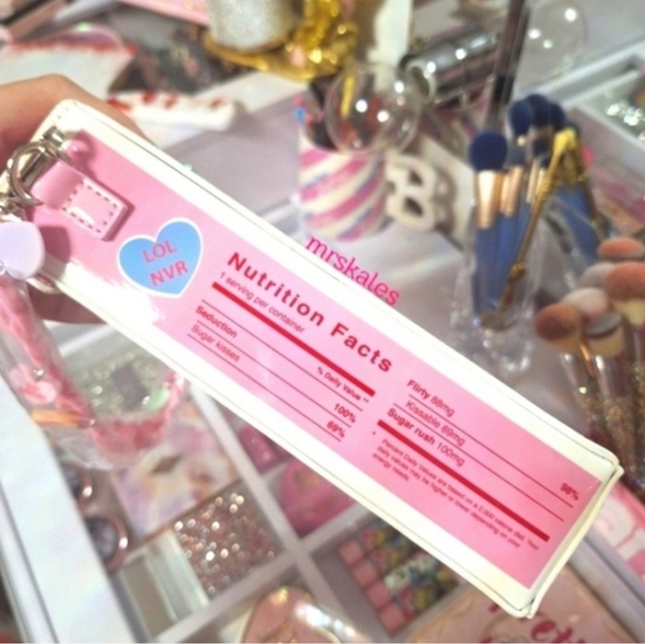 Candy Box Crossbody Bag - Picture 4 of 10